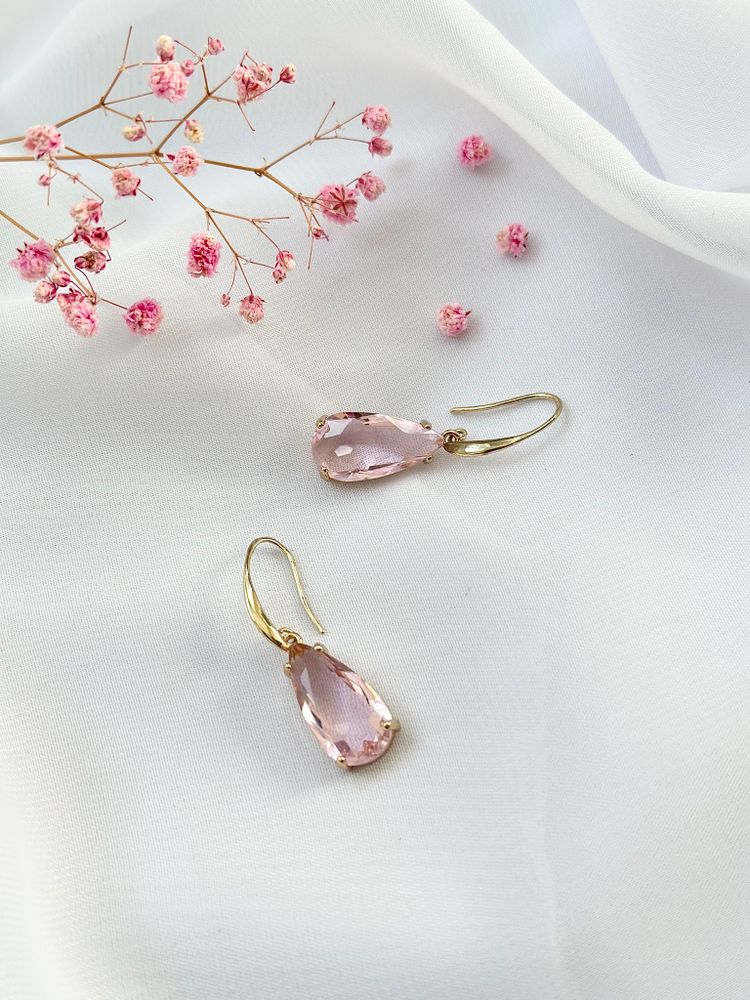 Серьги капли из прозрачно-розовых кристаллов, оттенок золото