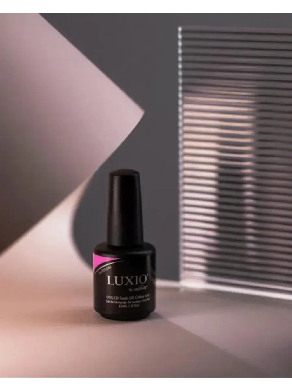 Гель лак для ногтей Luxio Blossom 15 мл