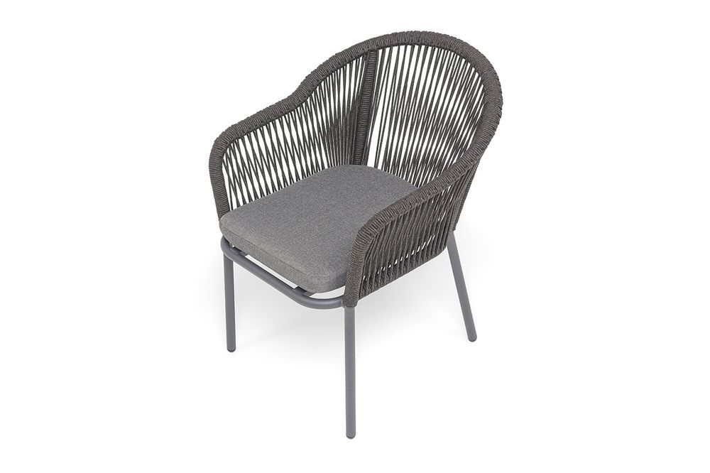 "Лион" стул плетеный из роупа, каркас из стали темно-серый (RAL7024) муар, роуп темно-серый круглый, ткань темно-серая 027
