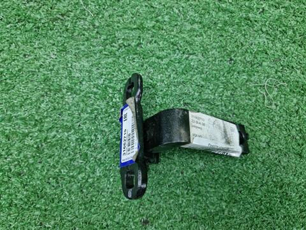 Петля двери передняя правая Volvo S60 2 (18-нв)