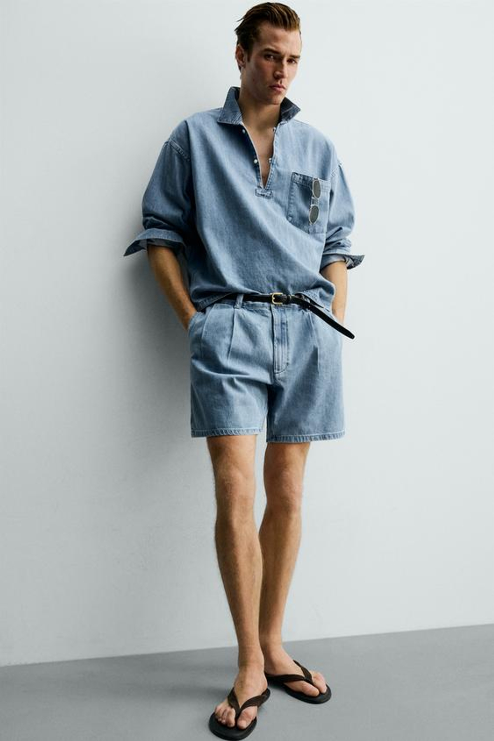 ZARA ШОРТЫ RELAXED FIT СО СКЛАДКАМИ, ГОЛУБОЙ
