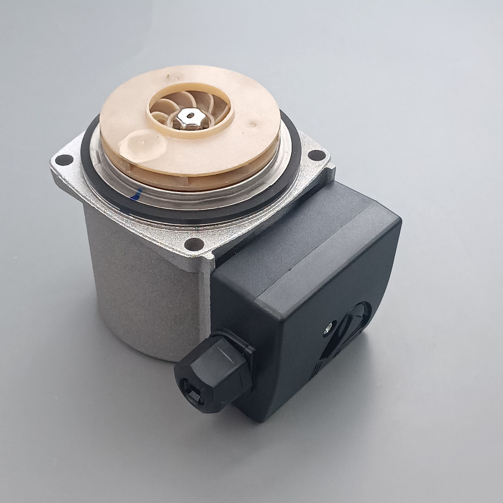 Циркуляционный насос GRUNDFOS 15-50 для котлов Baxi, Immergas, Ferroli, Buderus, Ariston арт. 87167624850-2, 150100101-2, 3.020560, 5659550, 39808300, 1.012931, 3.022577