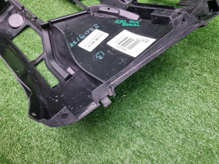 Кронштейн переднего бампера RH BMW 5er G30 (20-23)