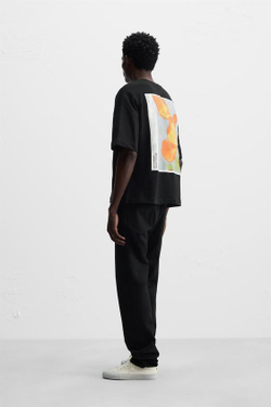 ZARA ТОЛСТОВКА С КОНТРАСТНОЙ НАШИВКОЙ, ЧЕРНЫЙ