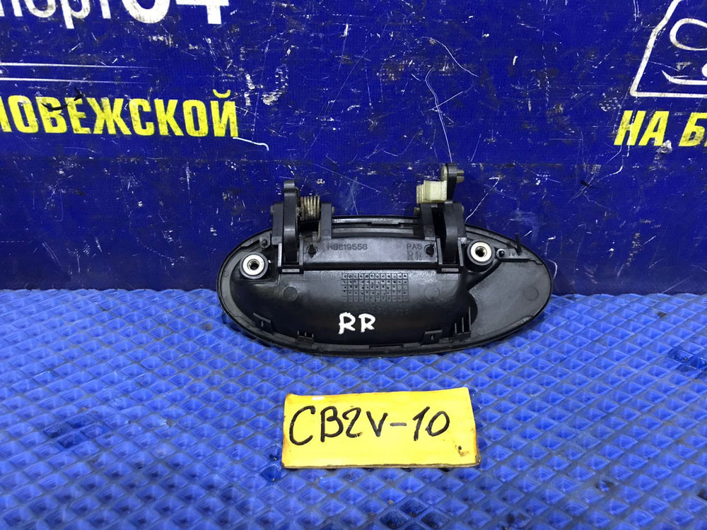 Ручка двери задней правой внешняя MITSUBISHI LIBERO 1999