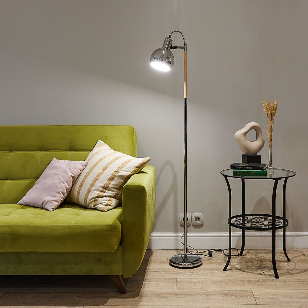 UML-T702 E14 SILVER Торшер напольный под лампу Е14. 60W. с регулировкой наклона. Механический выключатель. Серебристый. ТМ Uniel