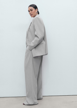 Костюмные брюки в узкую полоску