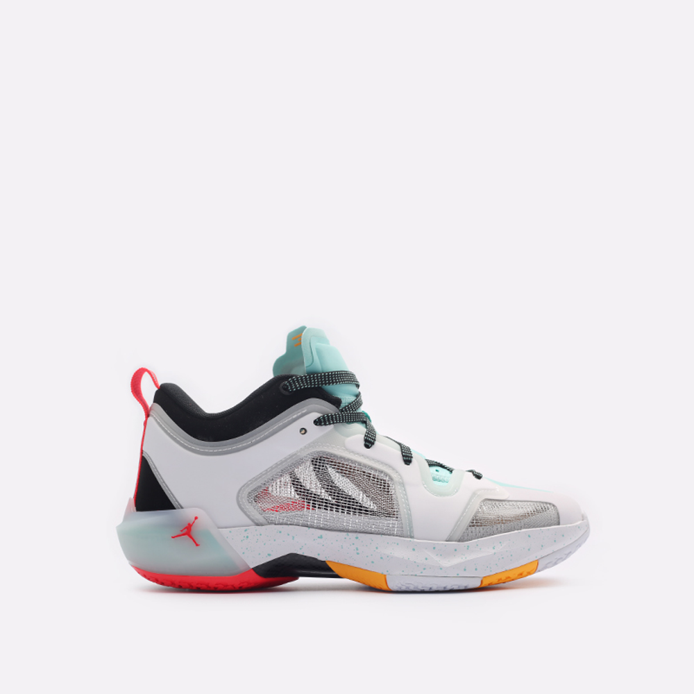 FB8486-130 Муж. Air Jordan XXXVII Low Guo PF