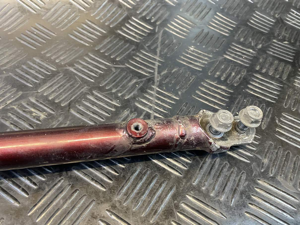 Часть рамы Suzuki Intruder VS750 VR51A