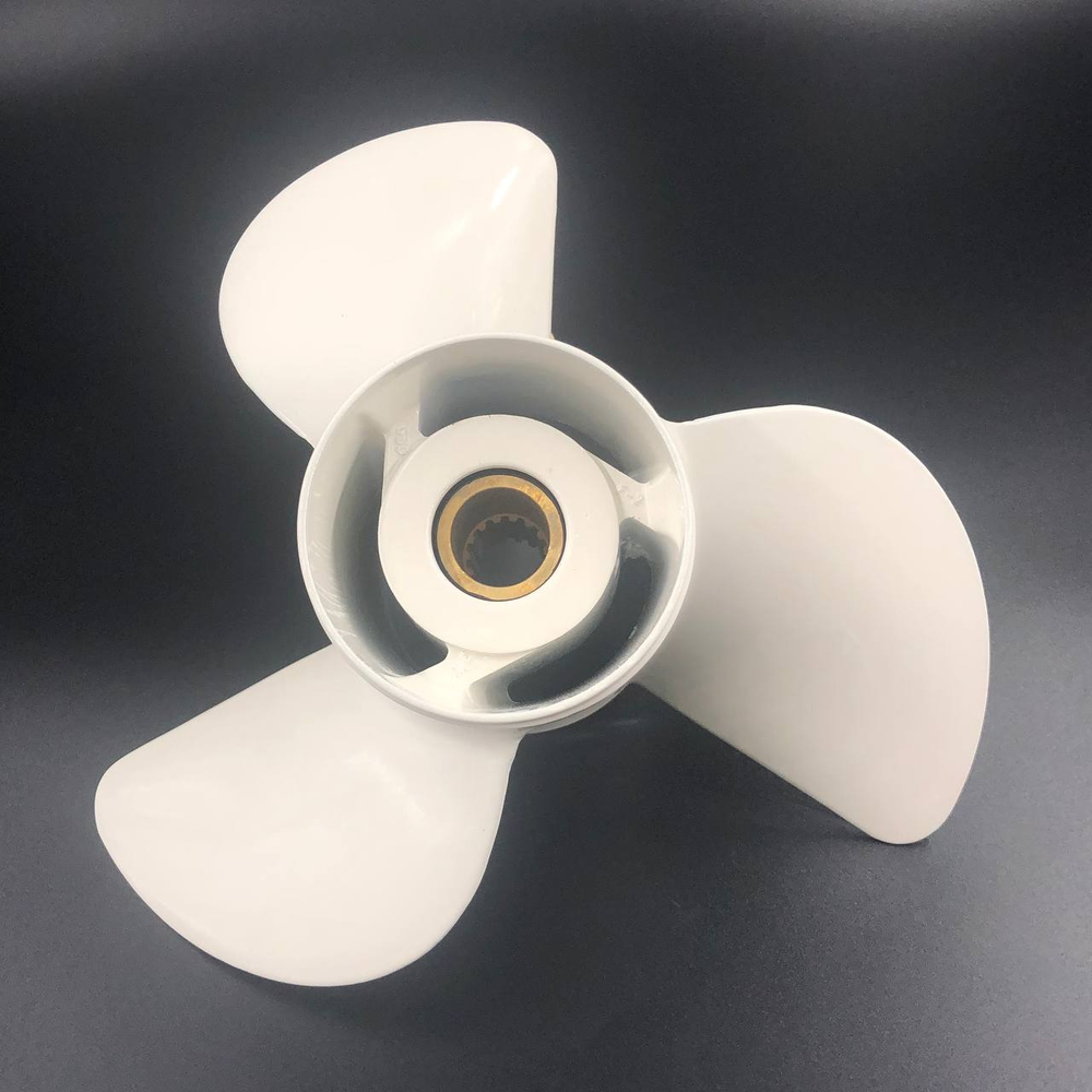 Гребной винт Yamaha 60-140, F70-F130 (3x13x18)