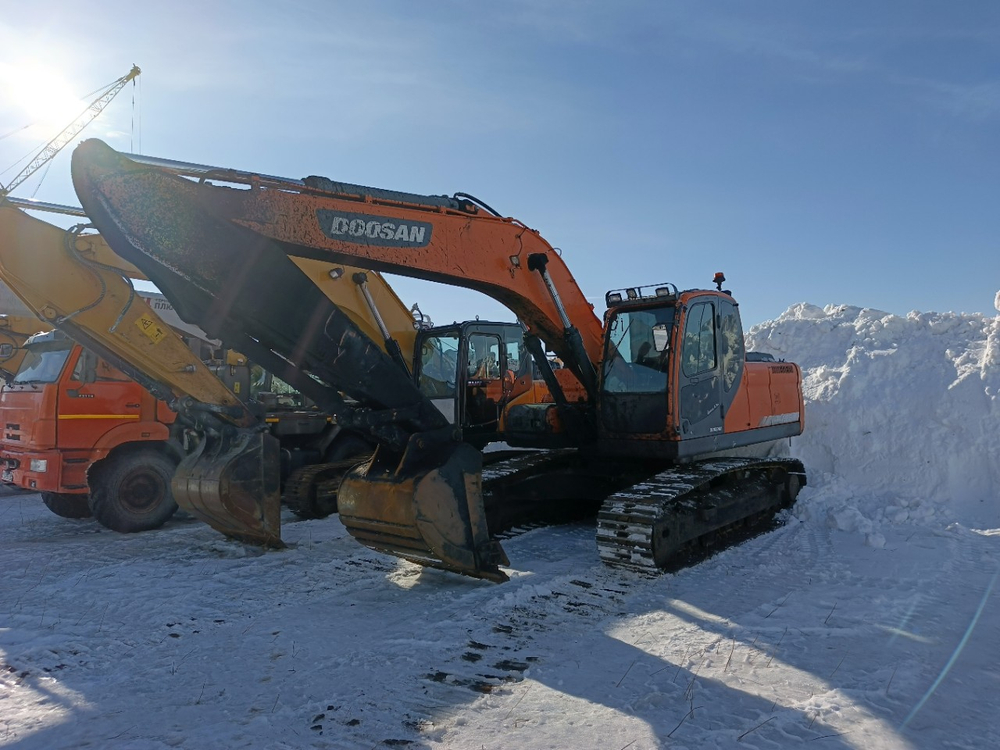 Doosan DX 225 Экскаватор DX 225 LCA (Дизельный, 5,8 л, 157 л.с., АТ)