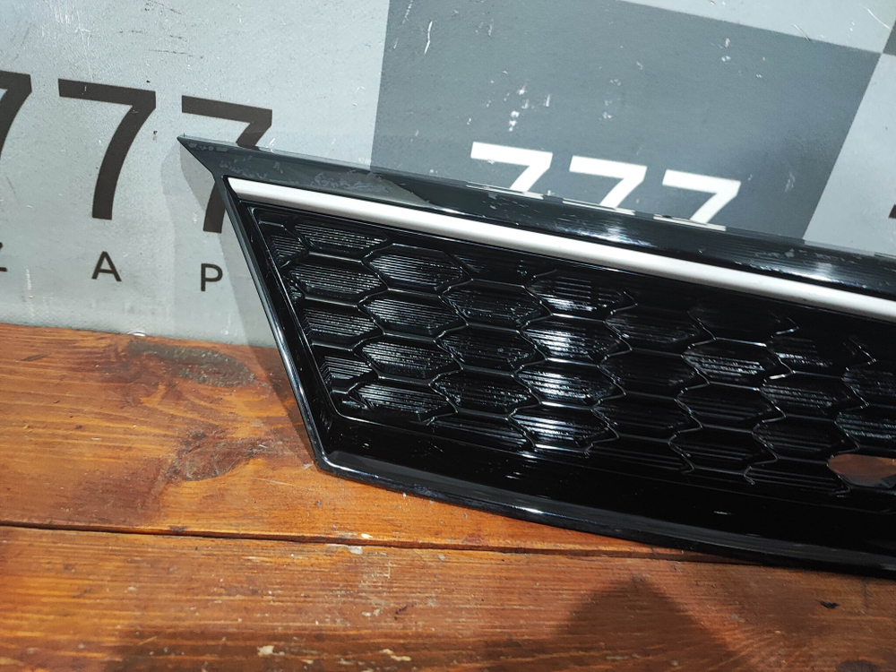 Решетка радиатора Kia Rio 4 X-Line 20-нв Б/У Оригинал 86350H0900