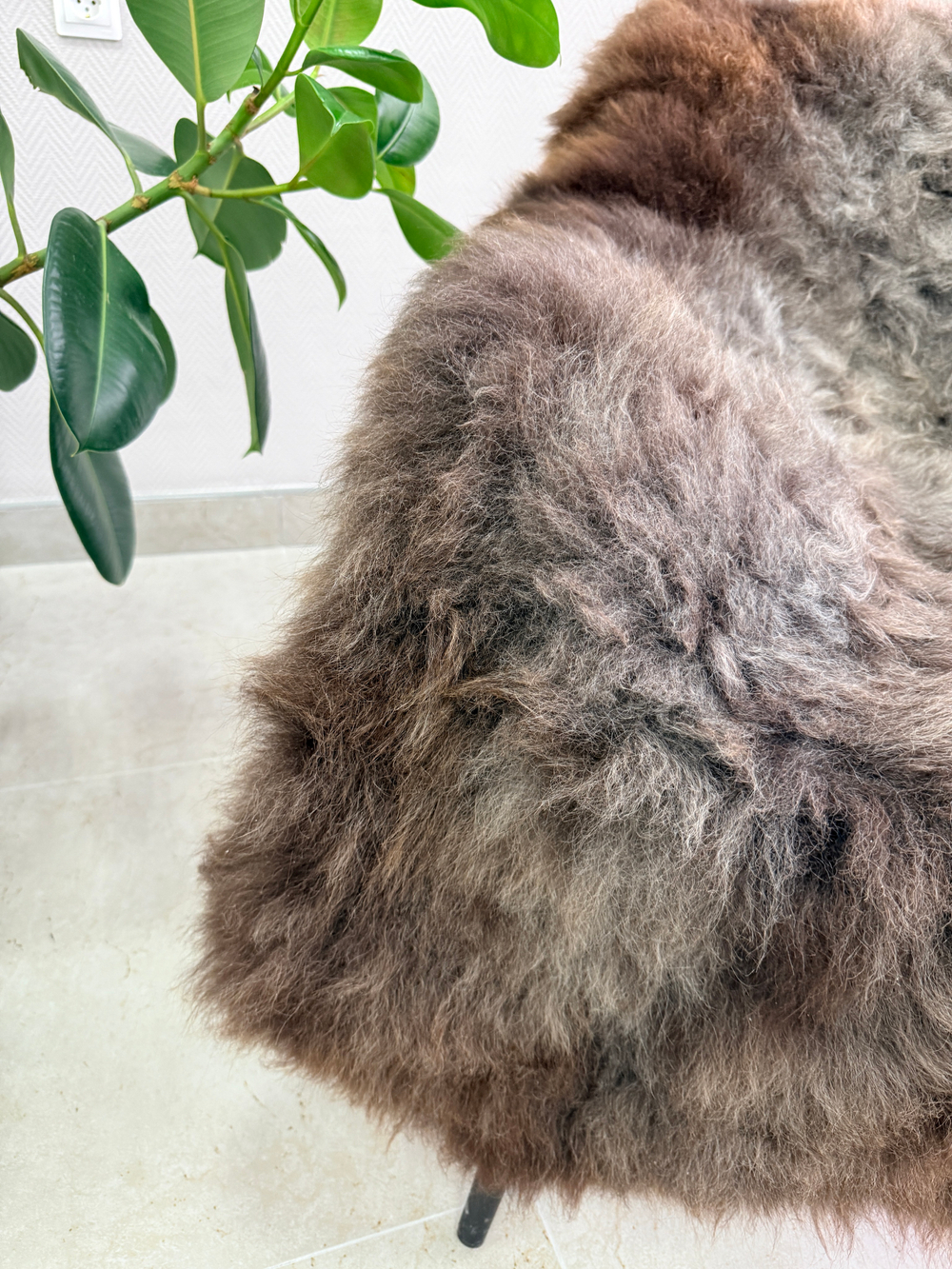 Шкура коврик меховой прикроватный овчина, 120х65 см.