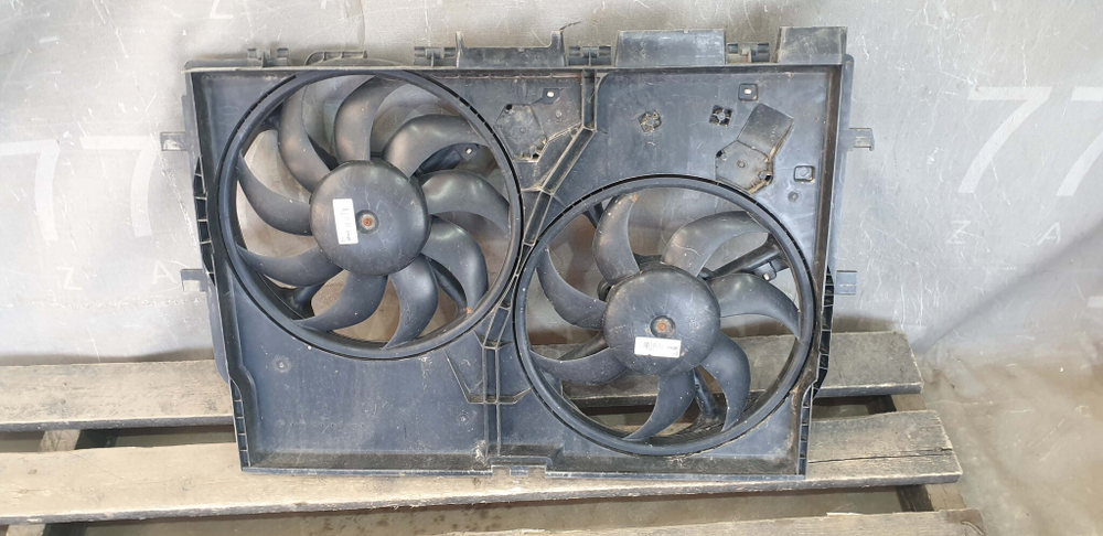 Диффузор вентилятора радиатора Peugeot Boxer 2  Б/У Оригинал 1365649080