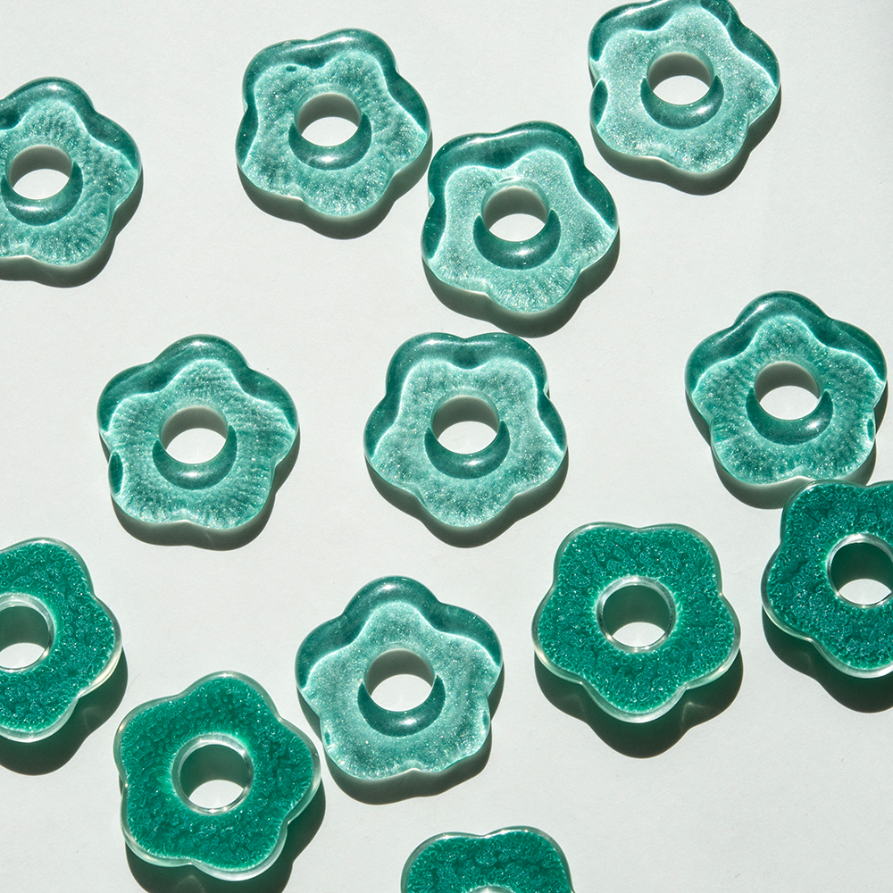 Подвеска "Незабудка", 26мм, мятный акрил