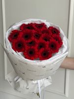 Букет из 15 минигербер красного оттенка