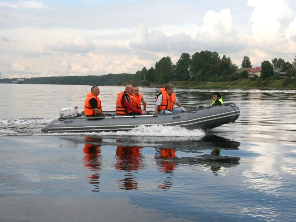 Лодка ПВХ ФАВОРИТ F 450