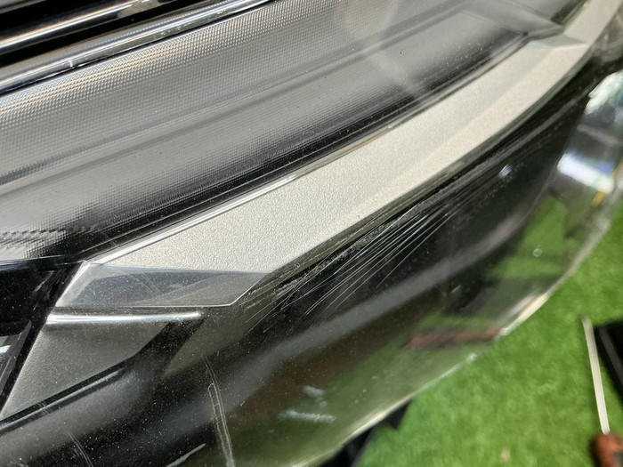 Битая Фара левая Audi Q6 (2022-н.в.) LED