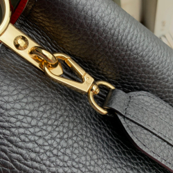 Louis Vuitton Capucines MM