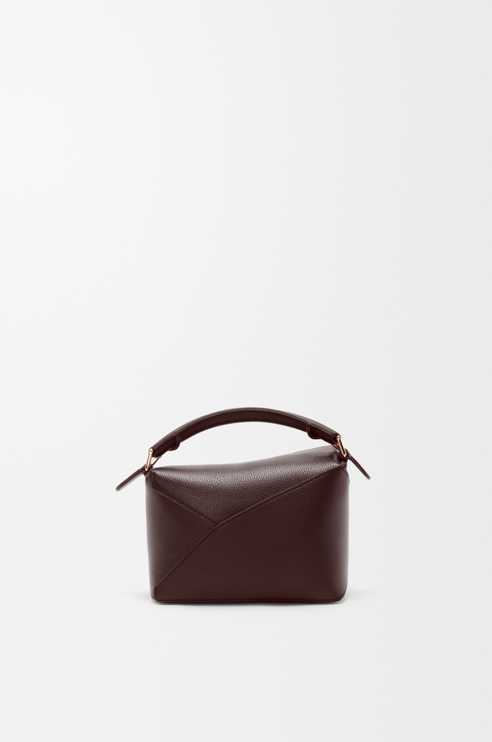 Loewe Мини-сумка Puzzle Edge из мягкой зернистой телячьей кожи, темно-каштановый