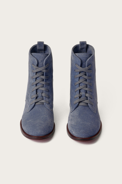 БОТИНКИ ИЗ ГОЛУБОЙ ЗАМШИ СО СКРЫТОЙ ТАНКЕТКОЙ