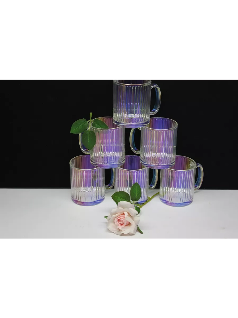 Набор кружек для чая и кофе.