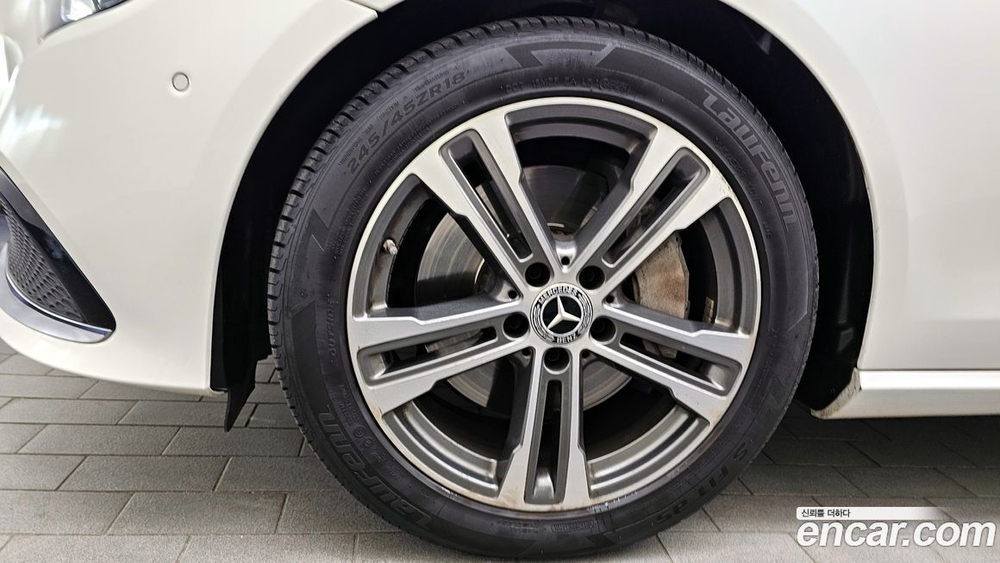 Mercedes-Benz E-Class W213 E350 4MATIC Avangarde (01.2021)