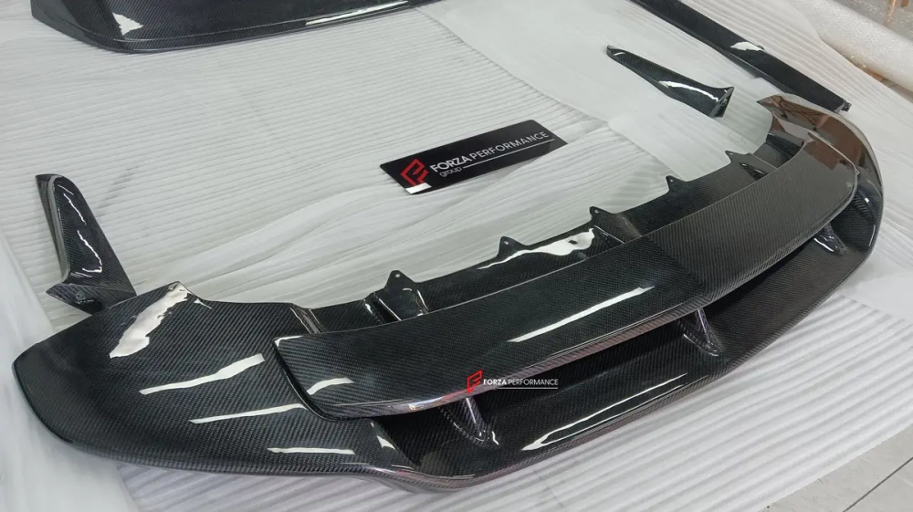 Обвес из кованого карбона для Bentley Bentayga 2020+ Бентли Бентайга