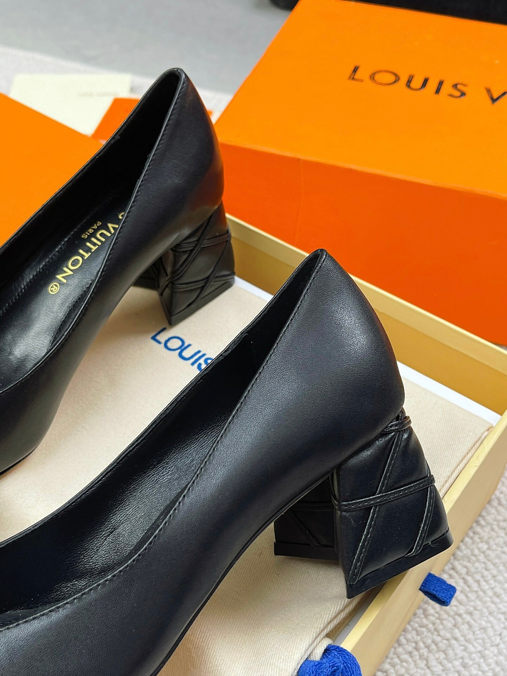 Louis Vuitton Shake Pump