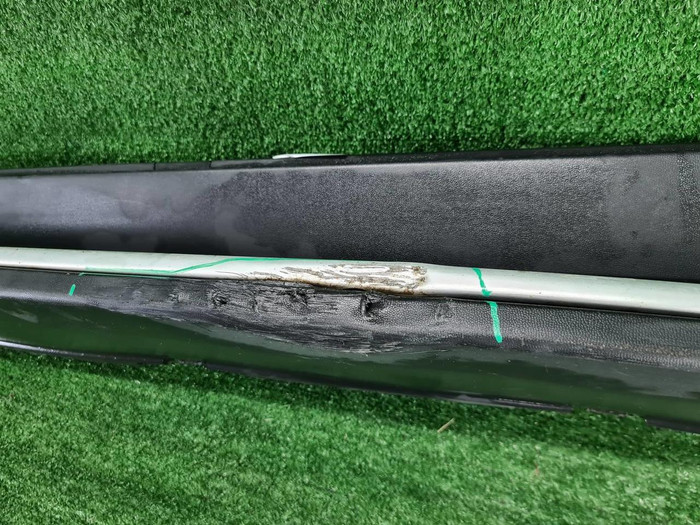 Наклад порога левая Mercedes ML GLE W166 (2011-2018)