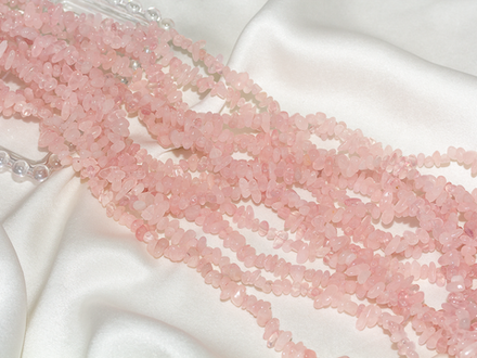 Нить бусины из розового кварца 5-6мм (галька)