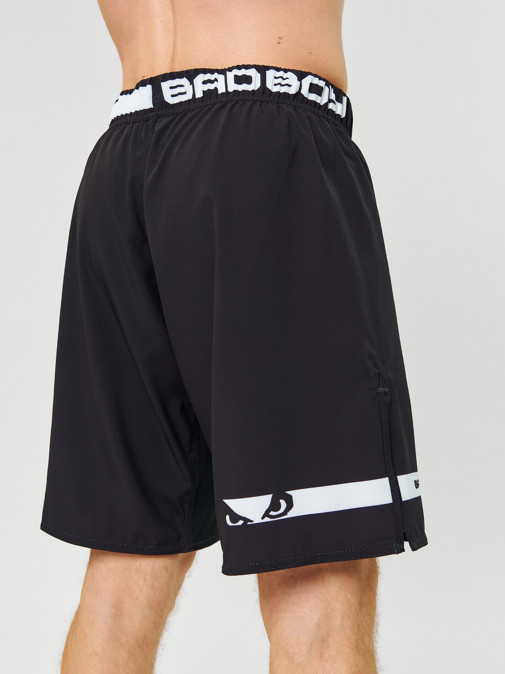 Шорты MMA Bad Boy Oss Grappling Shorts черный/белый