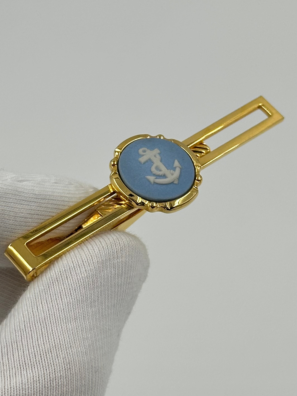 Зажим для галстука с якорем Wedgwood