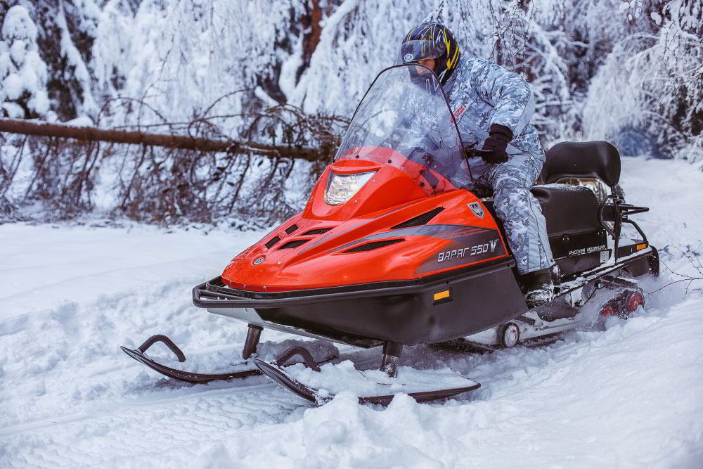 Снегоход РУССКАЯ МЕХАНИКА Тайга Варяг 550V