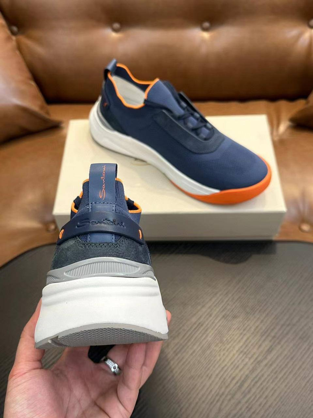 Кроссовки Santoni