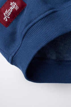 ZARA ТОЛСТОВКА С НАШИВКОЙ-БУКВОЙ, ЯРКО-СИНИЙ