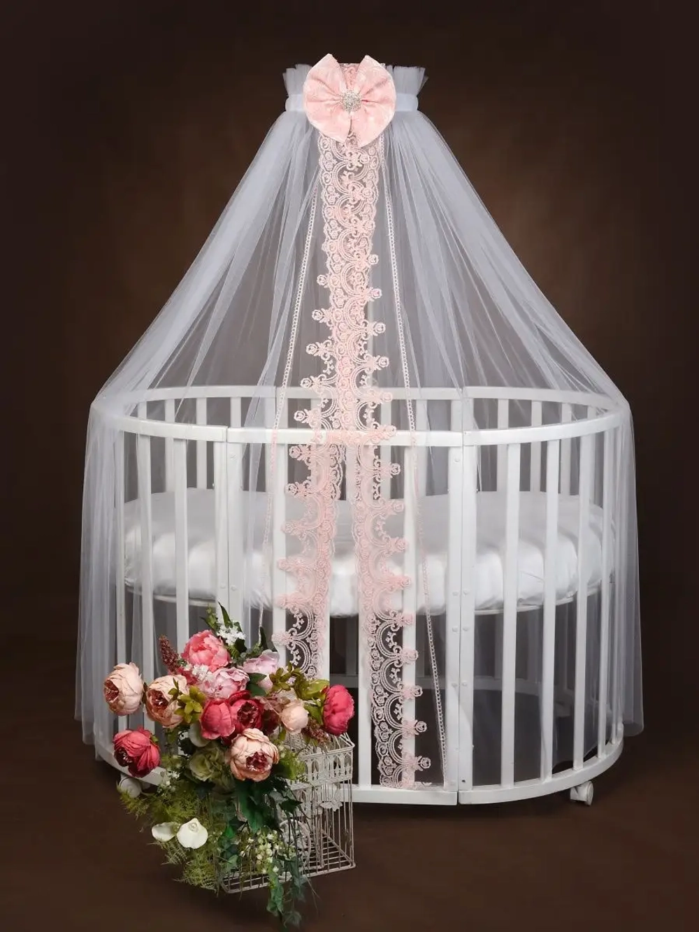 Балдахин с кружевом и брошью "Версаль"