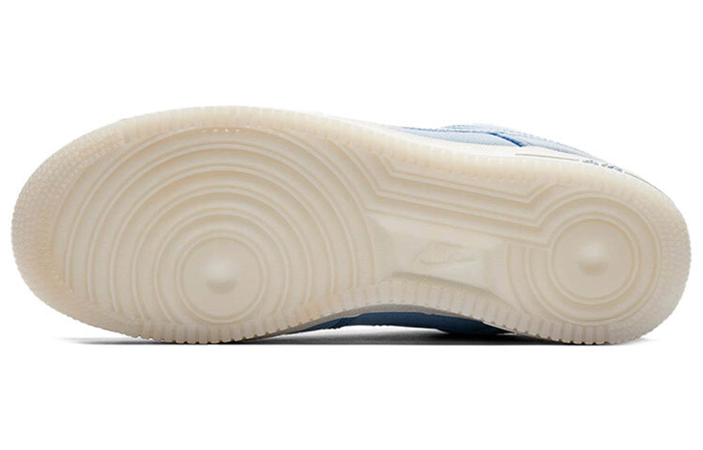 Кроссовки Nike Air Force 1 Low Retro Qs Cnvs