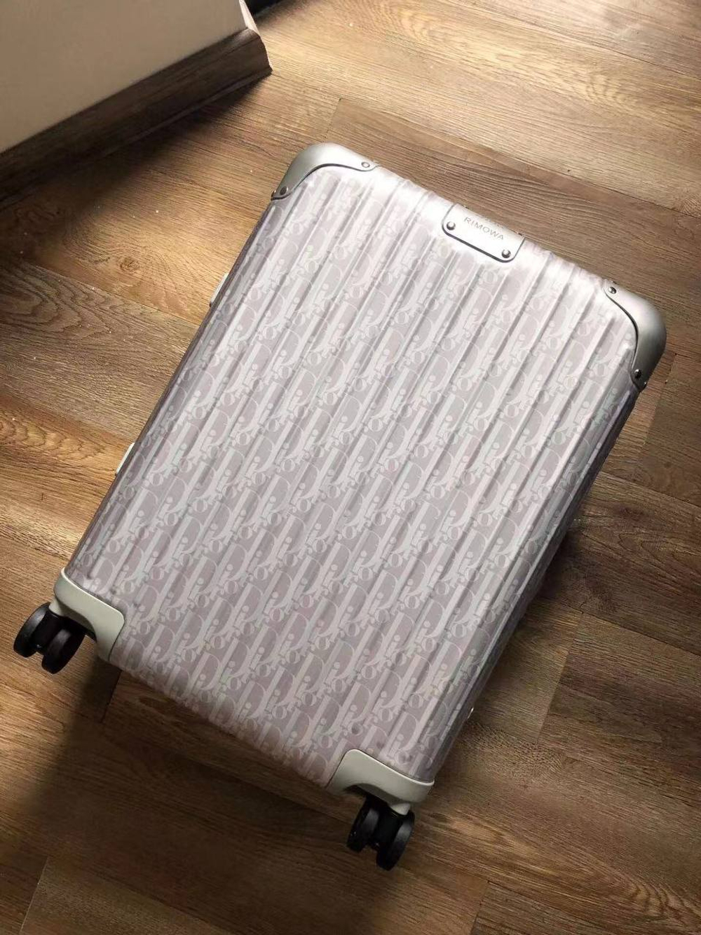 Чемодан Rimowa