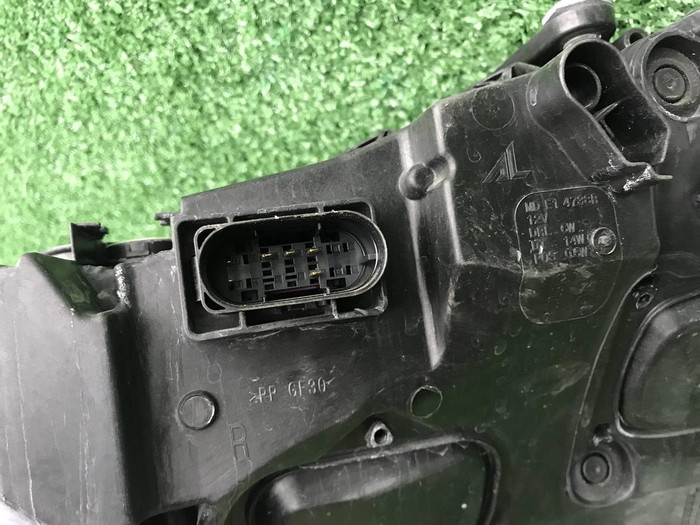 Фара правая Mercedes S W223 (20-нв) Digital Light