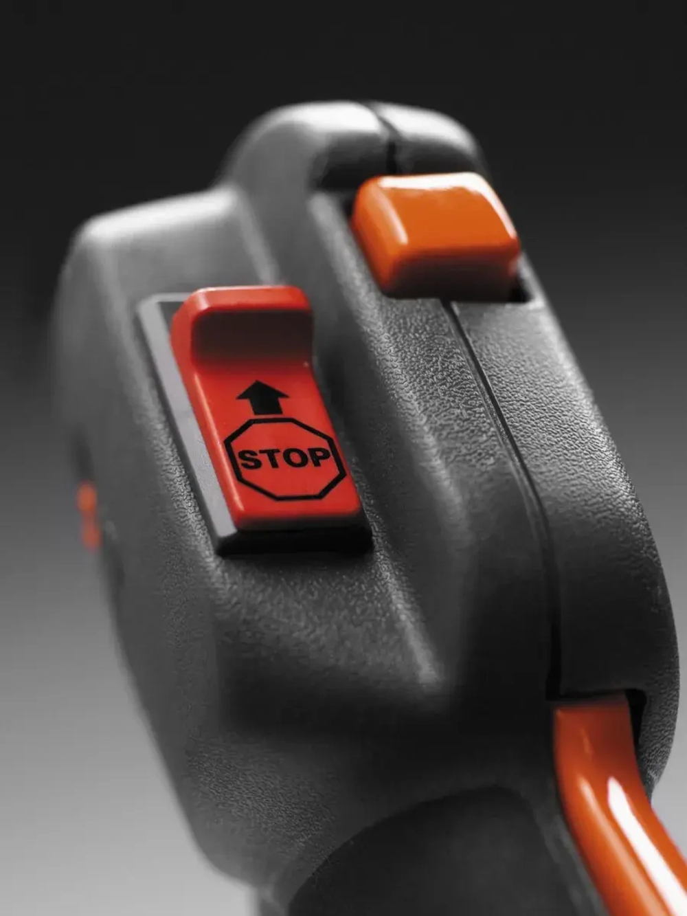 Триммер бензиновый садовый с леской HUSQVARNA 525RS