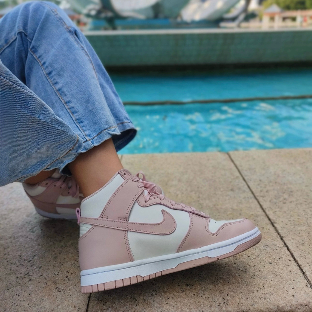 Nike Dunk High “Pink Oxford”