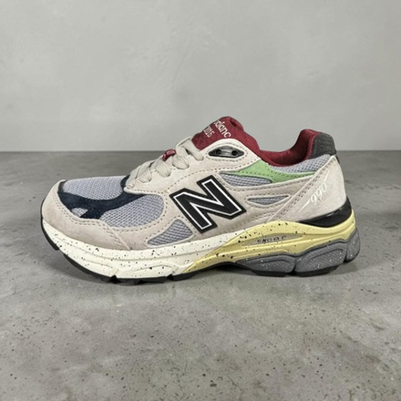 New Balance 990 V3 • Lisbon