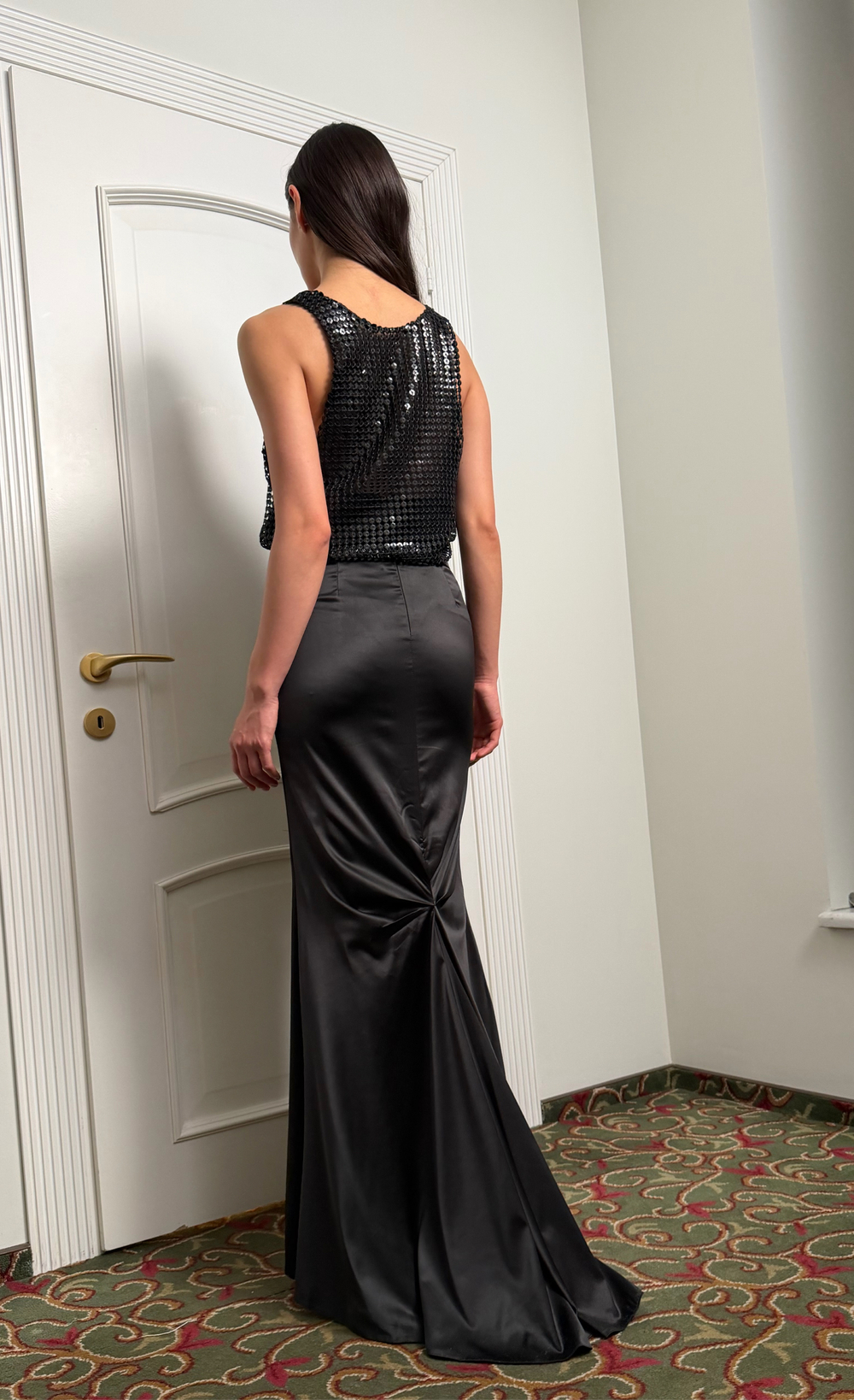 Майка из блестящей ткани