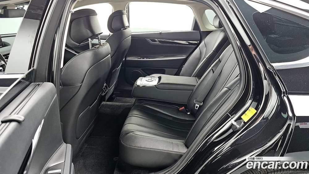 Genesis G80 (RG3) Бензин 2.5 Turbo 2WD (06.2021)