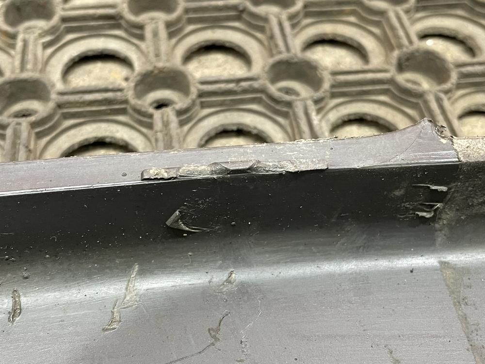 Накладка крыла левая