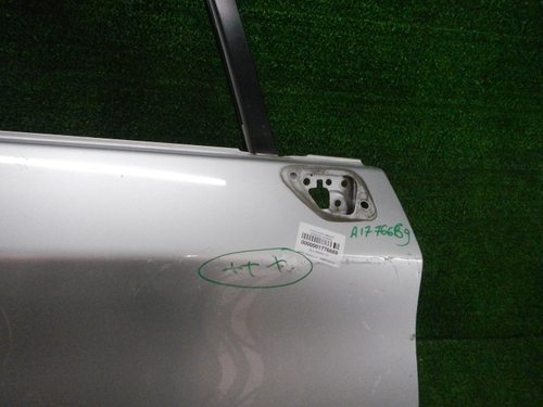 Дверь передняя правая Toyota Prius XW30 (2009-2015)