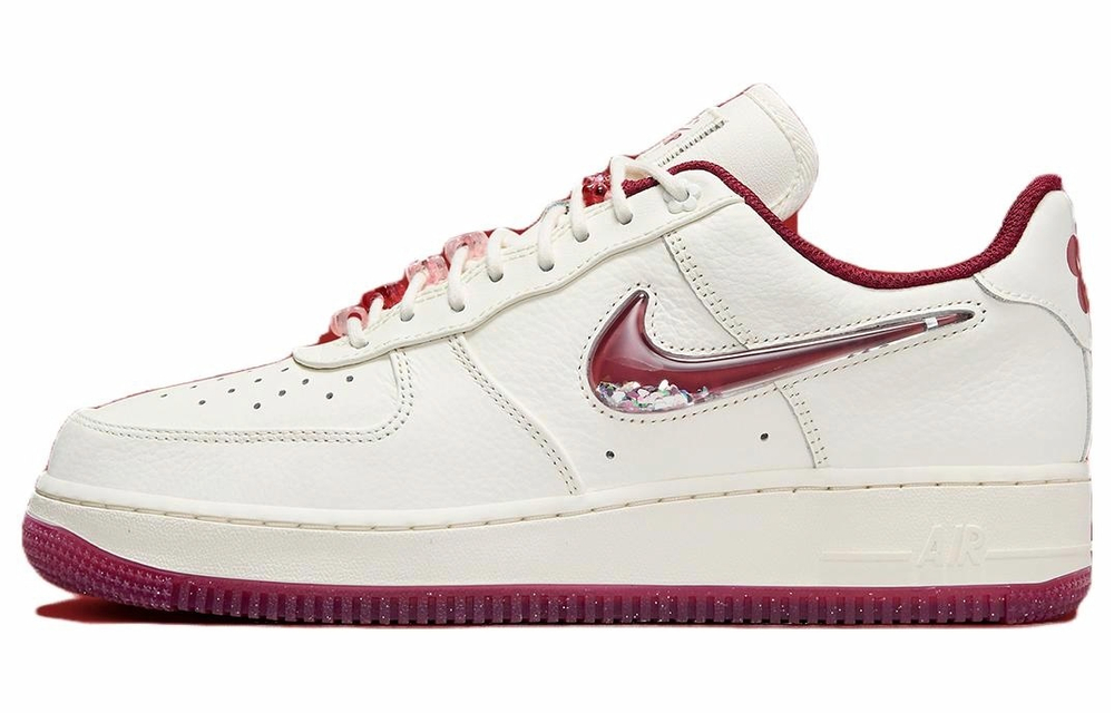 Кроссовки Nike Air Force 1 "Valentine Day" (Женская размерная сетка)