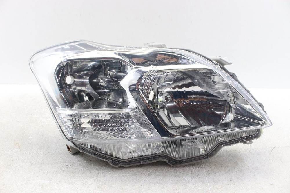 фара правая Toyota Premio  ZRT260 NZT260 20-444