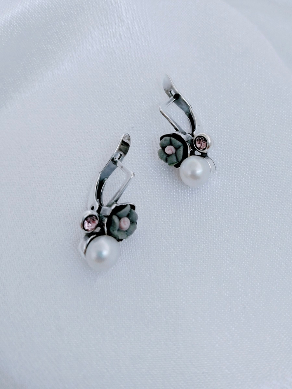 "Аги" серьги в серебряном покрытии из коллекции "Сакура" от Jenavi с английским замком